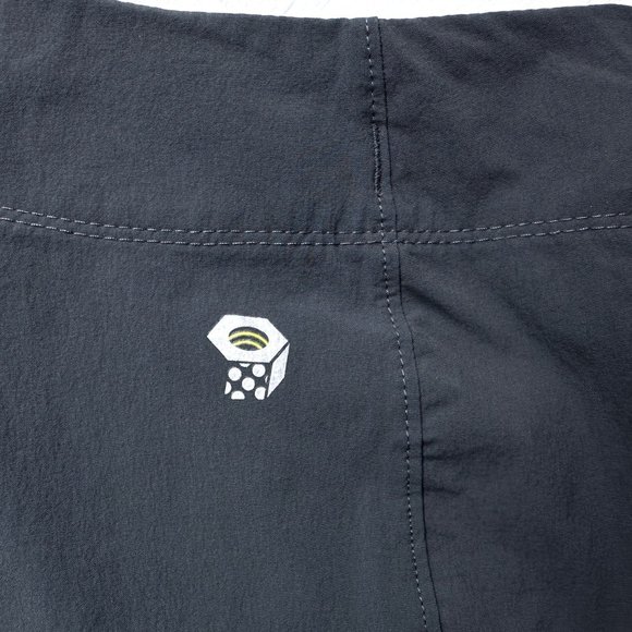 MOUNTAIN HARDWEAR 85% nylon 15% spandex grey womens short - 6 - Picture 6 of 6